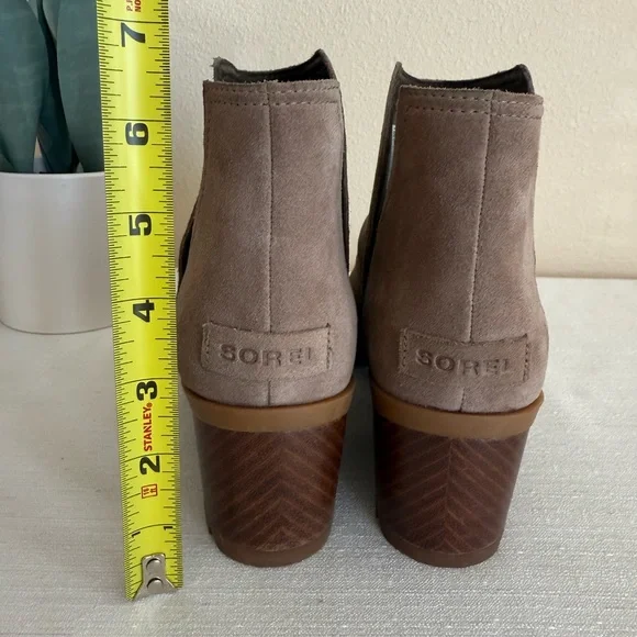 New SOREL Taupe Suede Slip In Heeled Ankle Boots - Picture 9 of 11